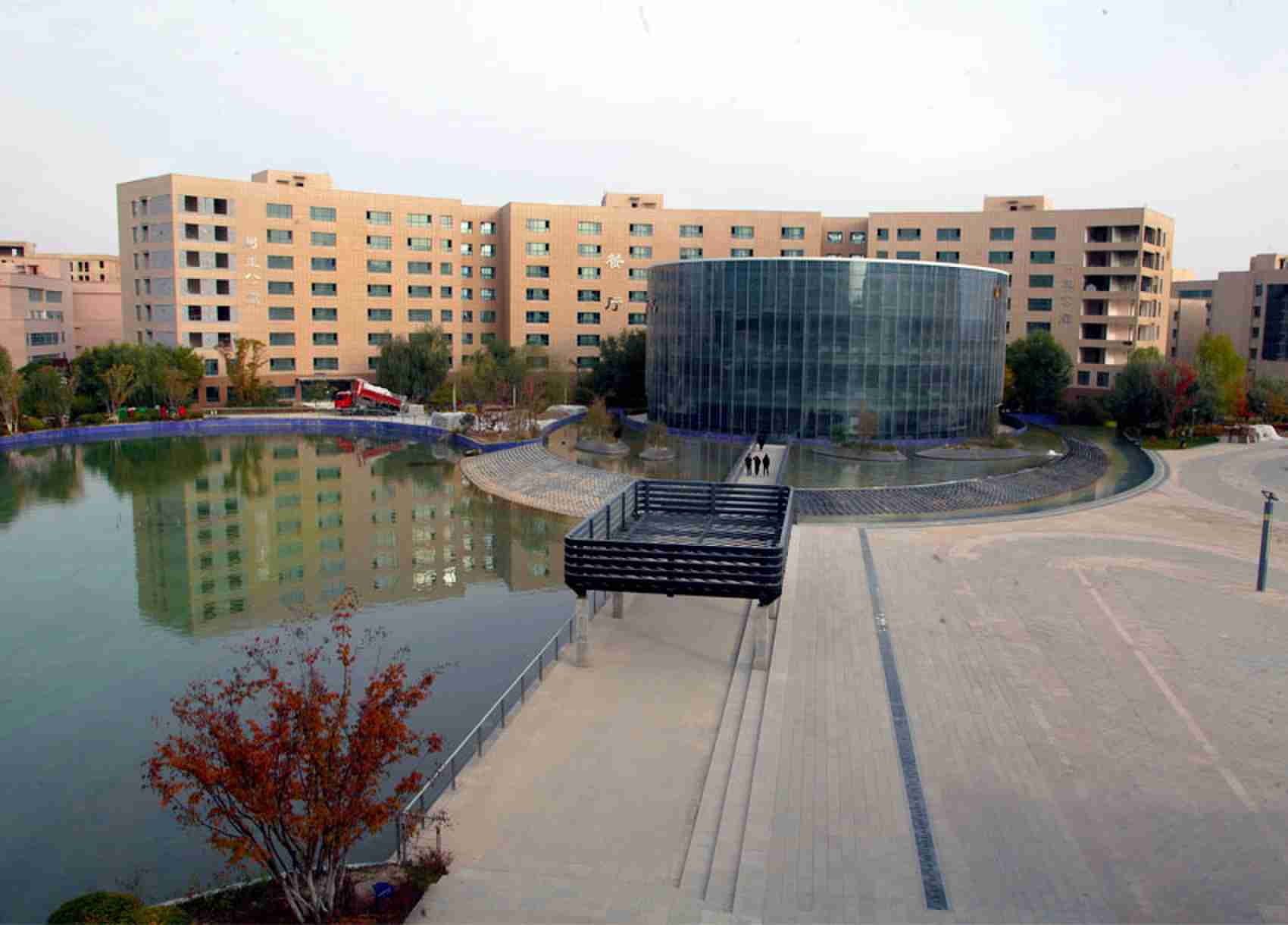 兰州中专学校高铁乘务为什么备受欢迎呢？